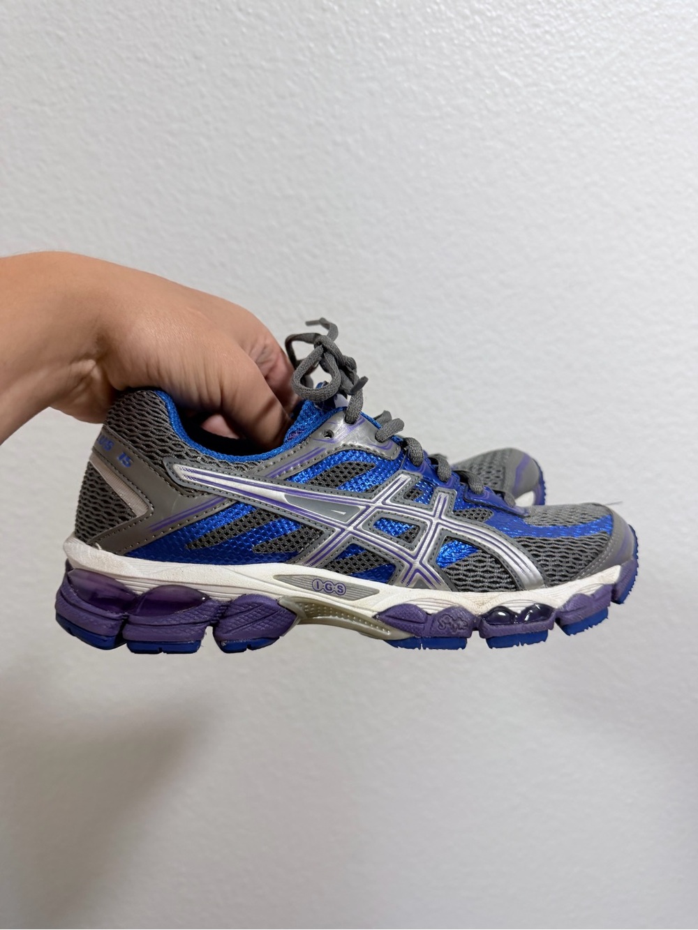 ASICS comulus running shoes - Picture 6 of 9